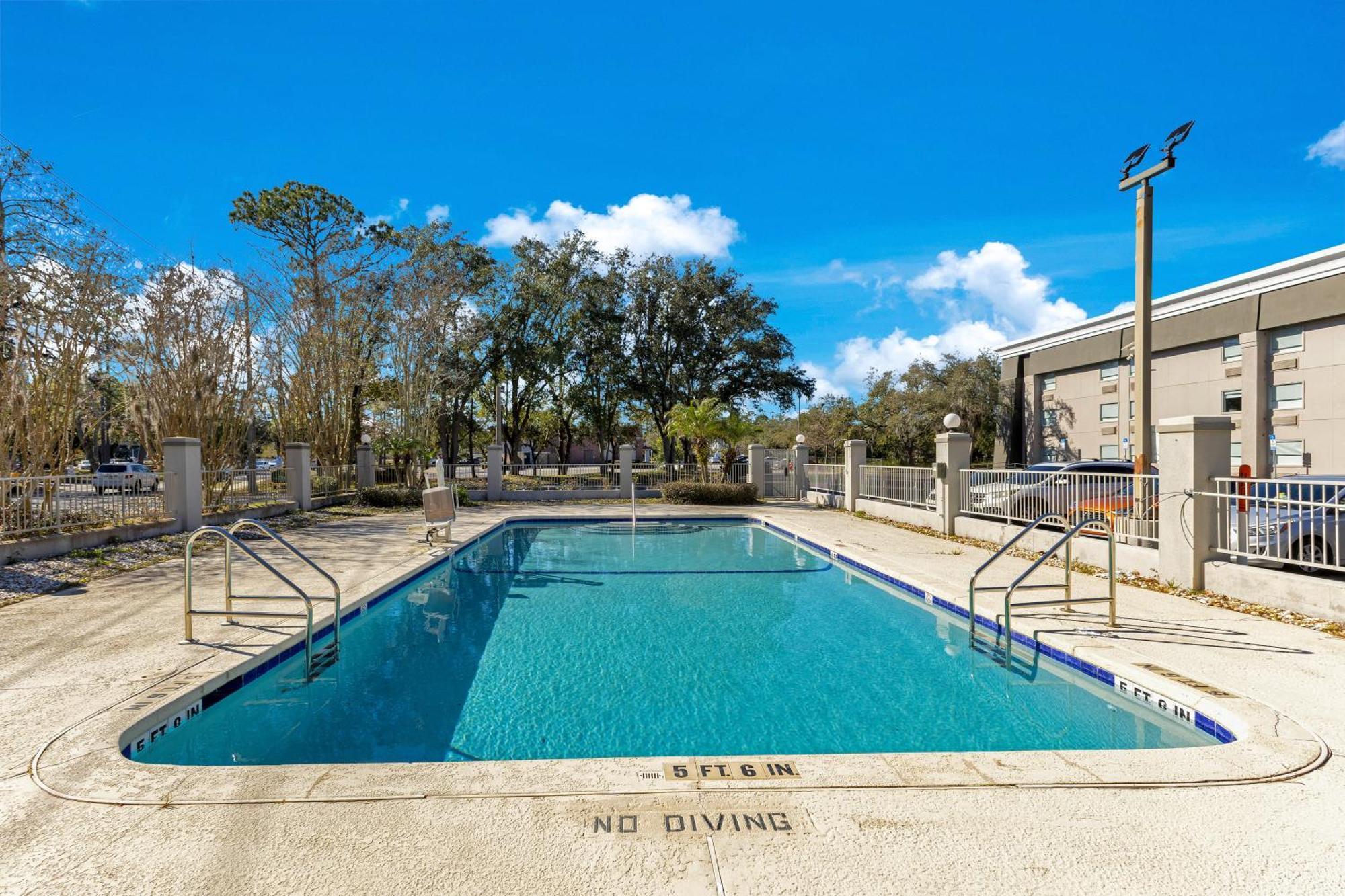 La Quinta Inn & Suites By Wyndham Jacksonville Mandarin Dış mekan fotoğraf